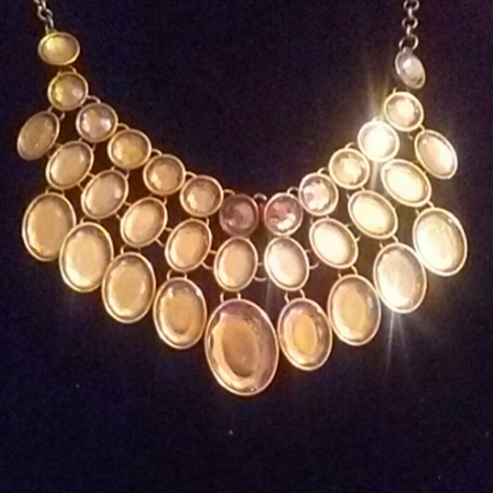 STATEMENT NECKLACE - Picture 2 of 3